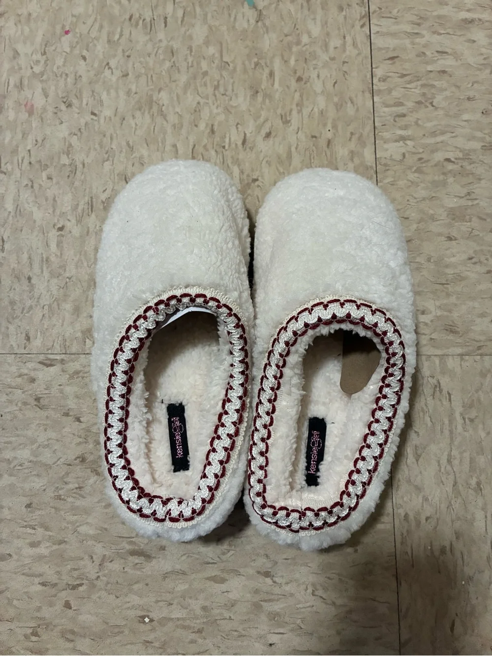 bebe Cream Sherpa Slip-On Slippers with Red Trim